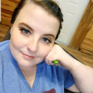 Meet your Posher, Brittni